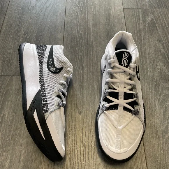 Black And White Kyrie Flytrap Vi Nike Kyrie Flytrap VI Black White